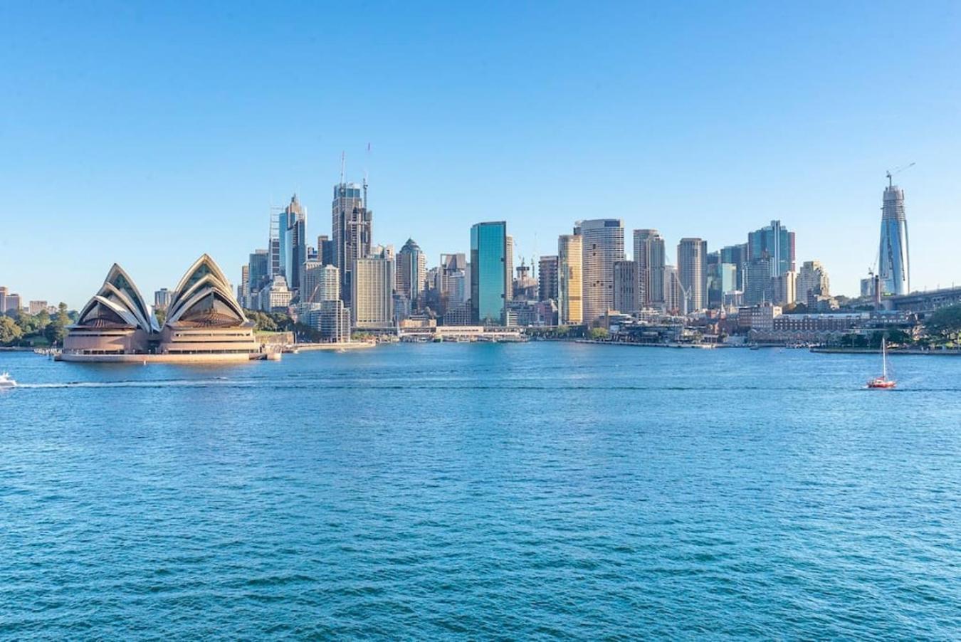 Reflections - World Class 360 Harbour Views! * Sydney