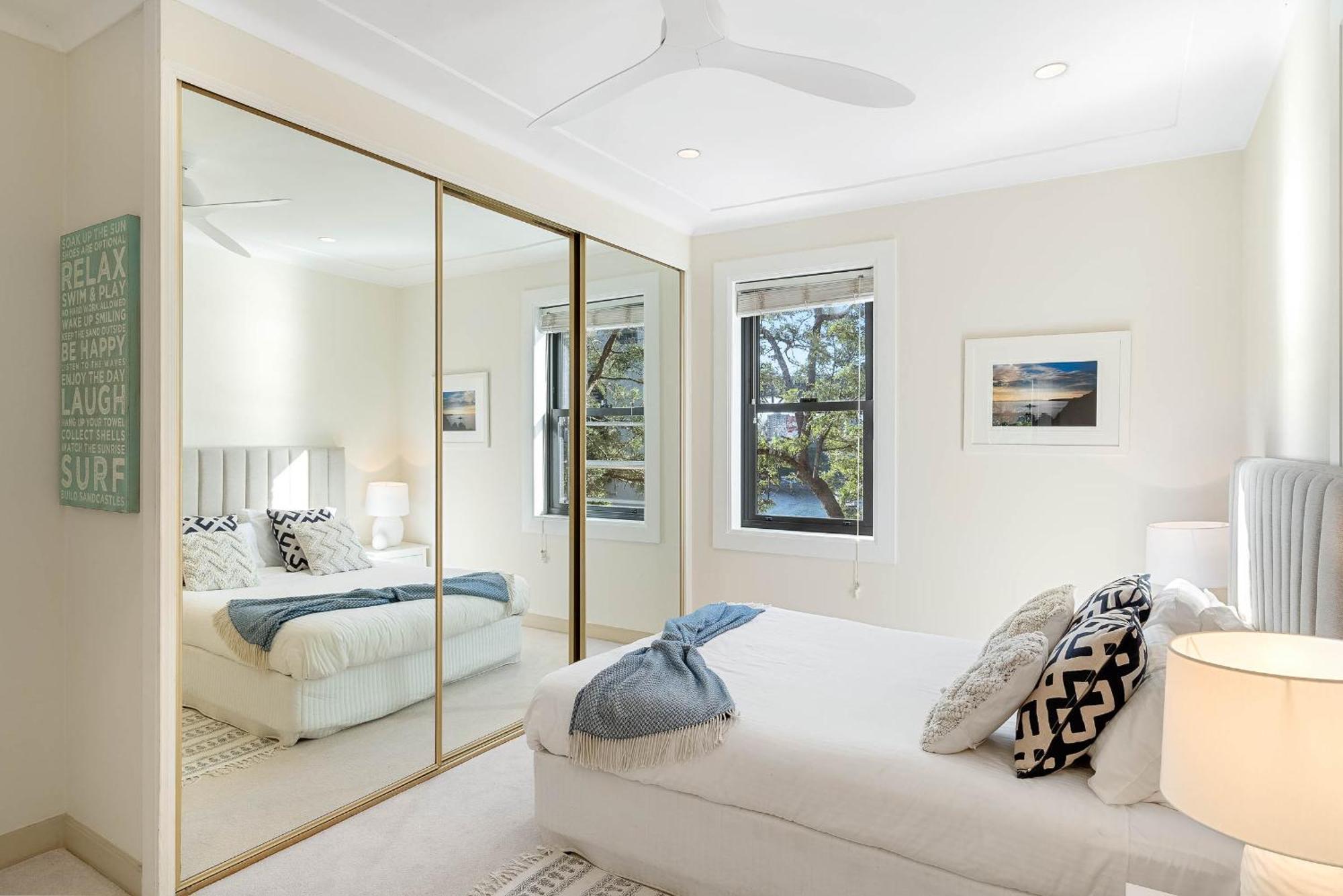 Reflections - World Class 360 Harbour Views! Apartment