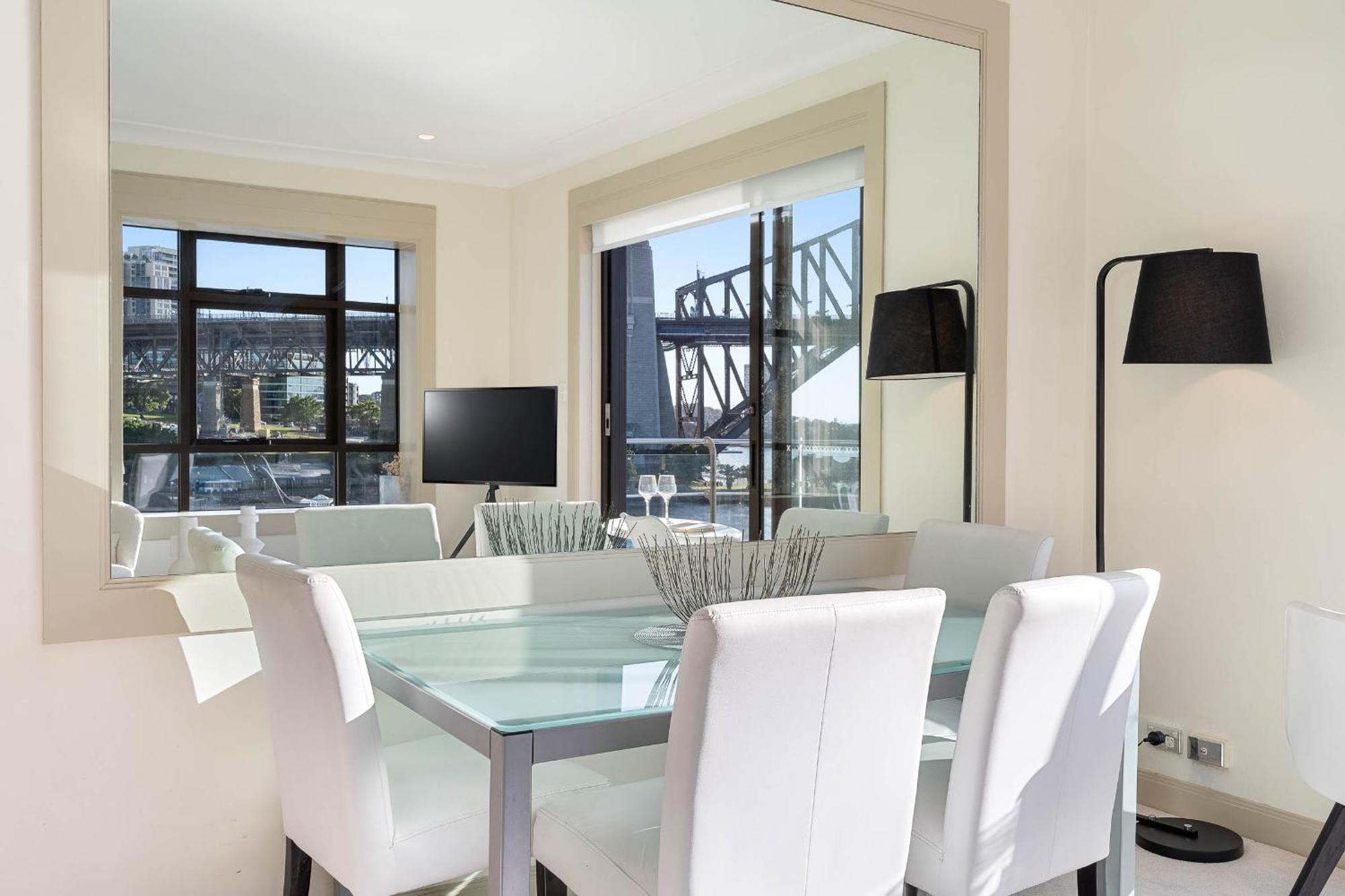 Reflections - World Class 360 Harbour Views! Sydney