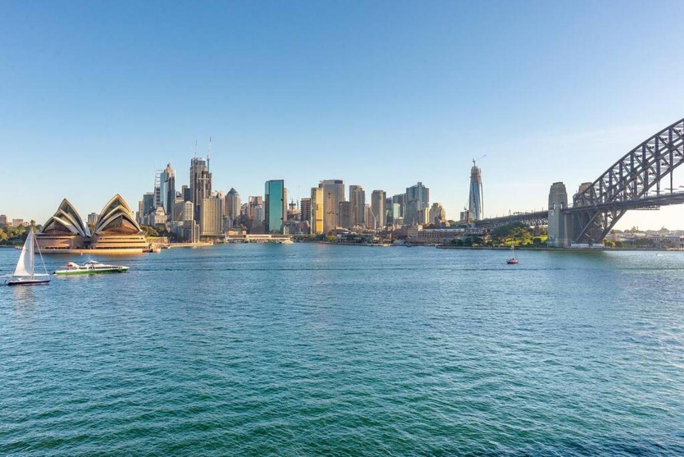 Reflections - World Class 360 Harbour Views! * Sydney
