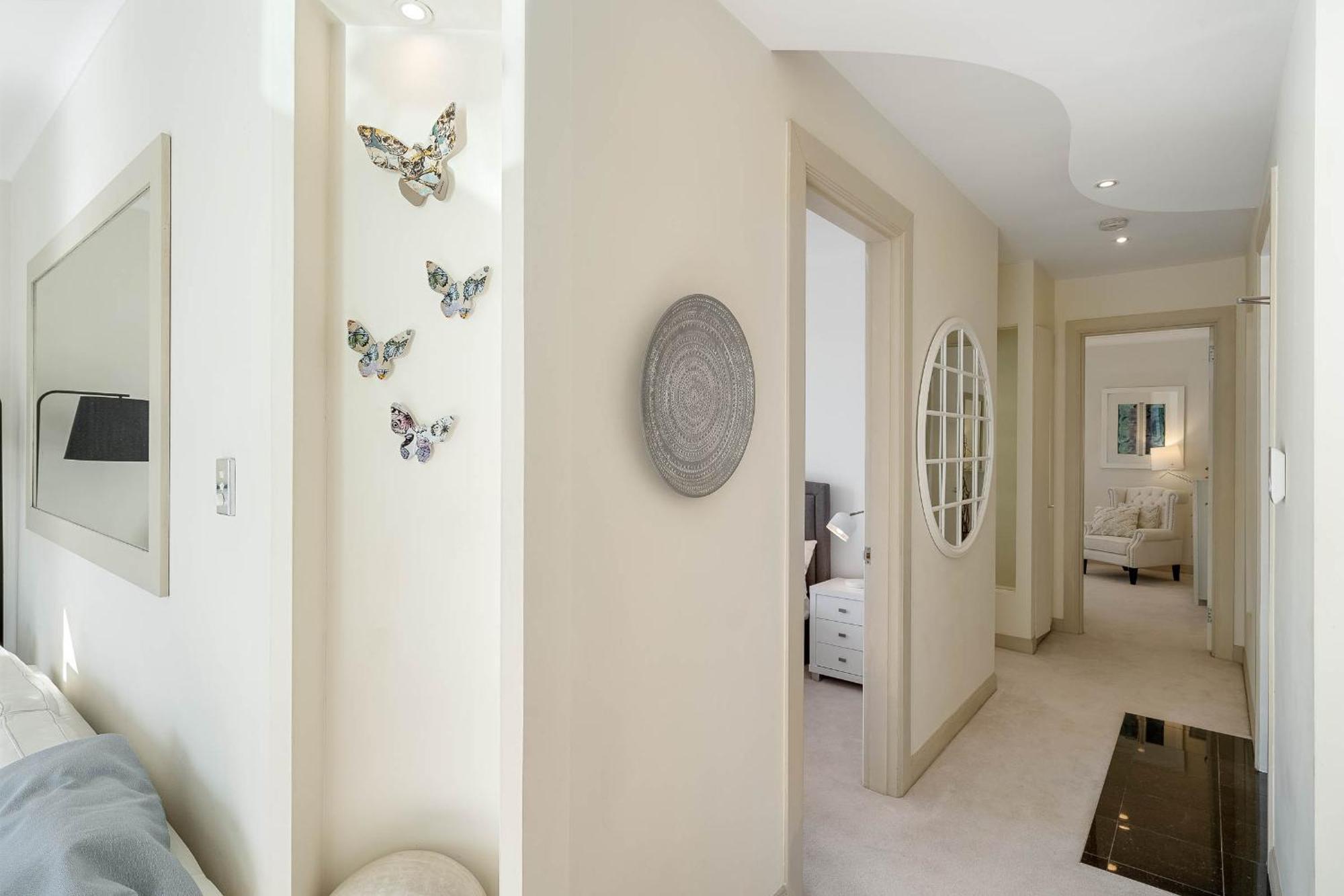 Apartment Reflections - World Class 360 Harbour Views!