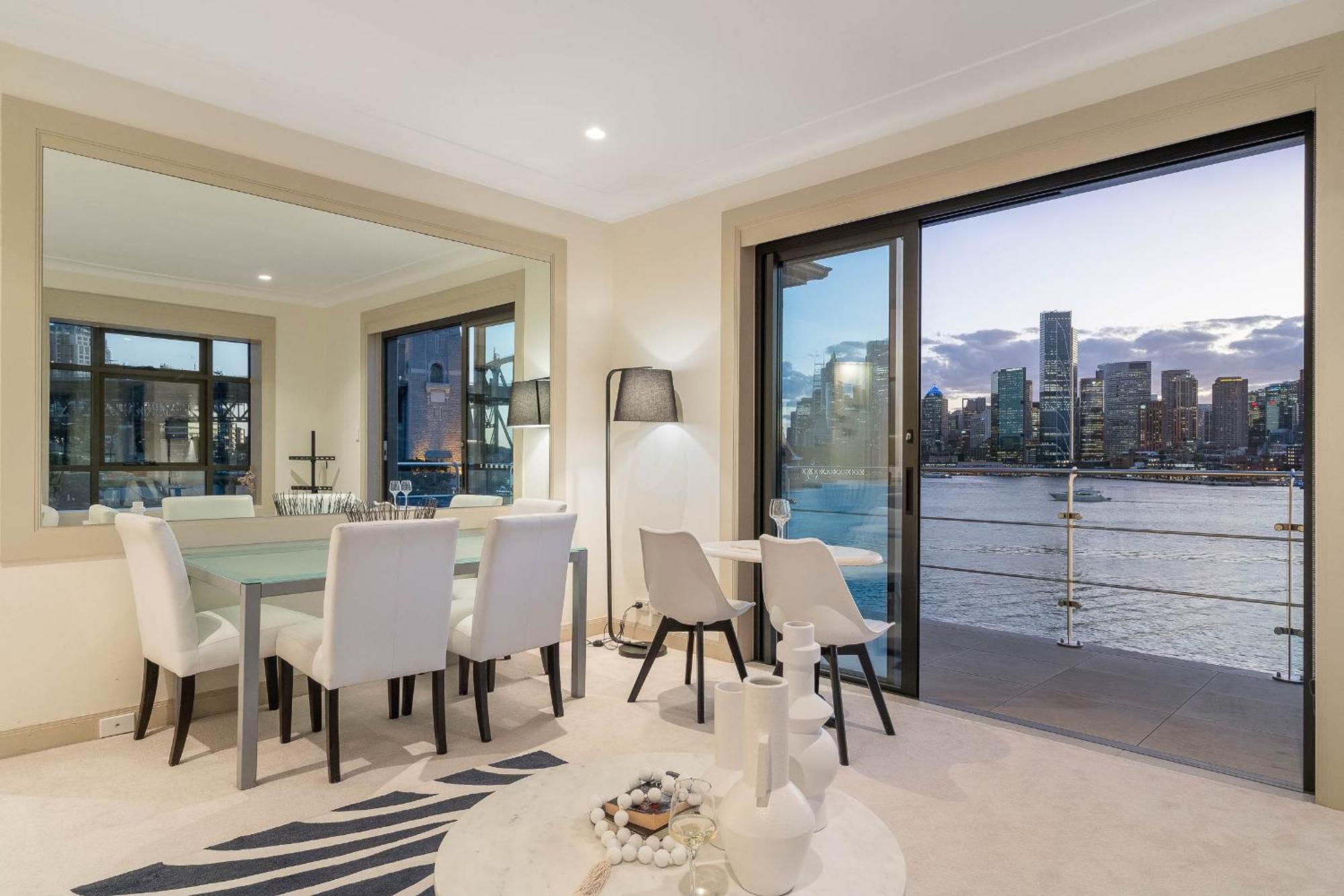 Reflections - World Class 360 Harbour Views! Sydney